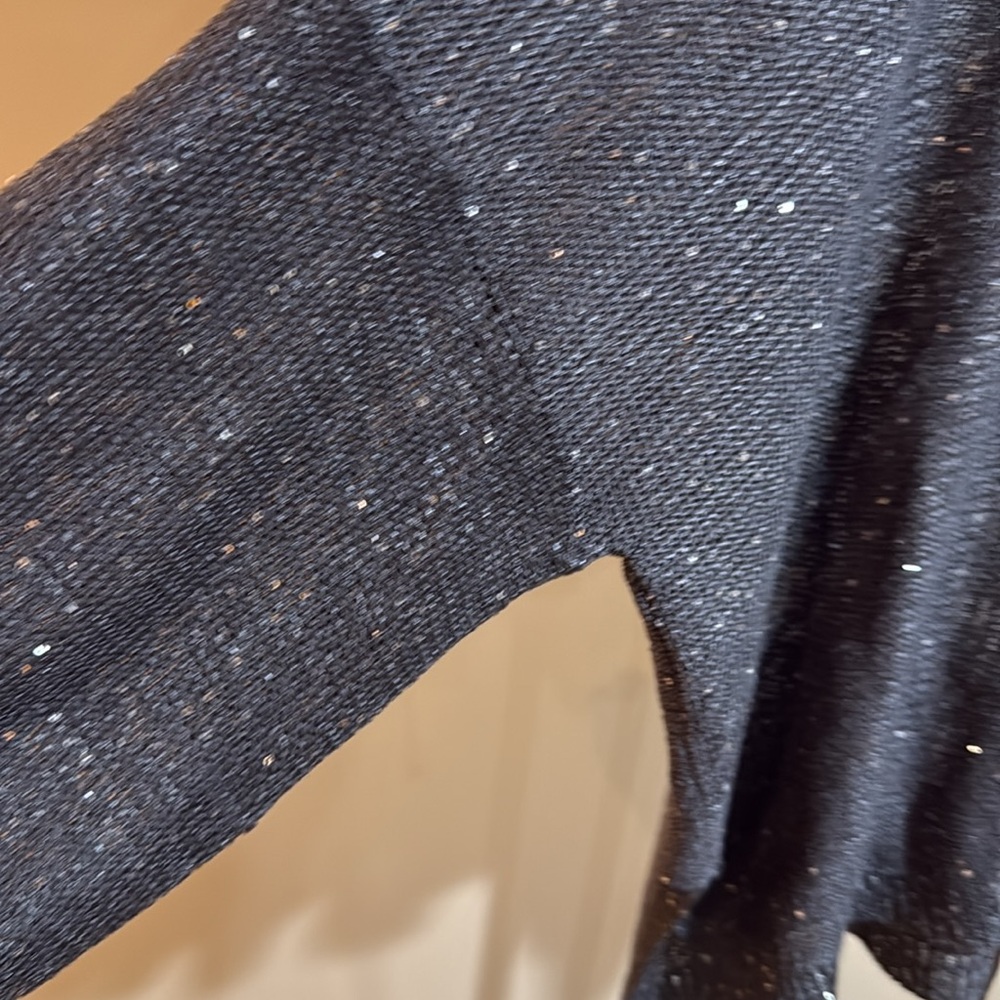 Sioni Black Crew Neck Sweater with Fine Knit Texture - Picture 3 of 9